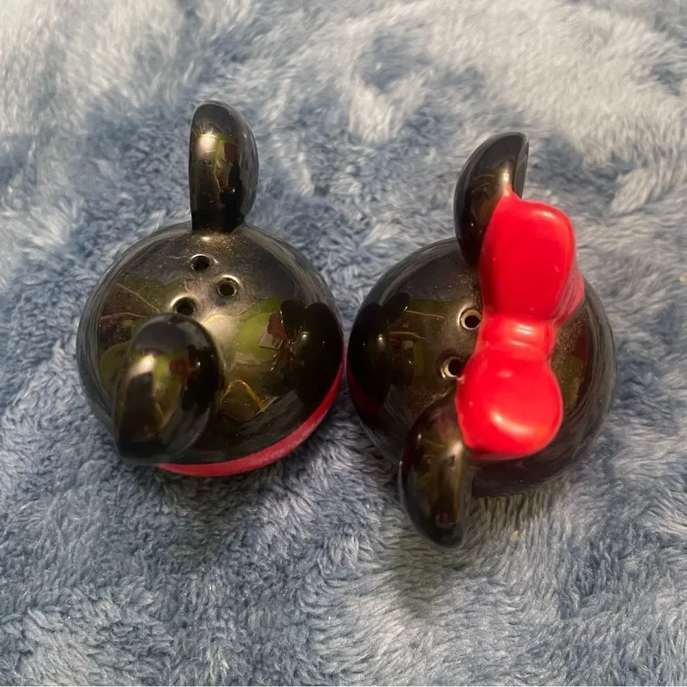 Disney Salt & Pepper Mickey ❤️Minnie
